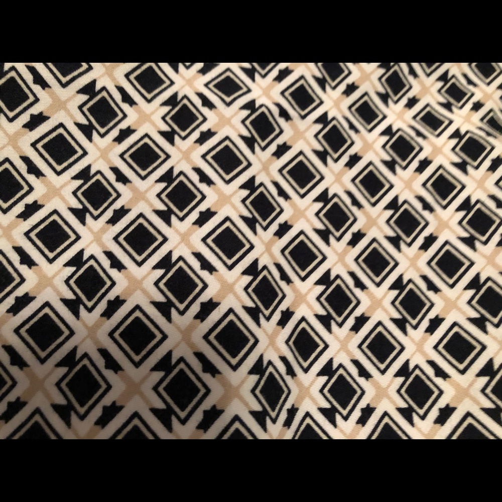 Patterned skirt - Picture 3 of 4